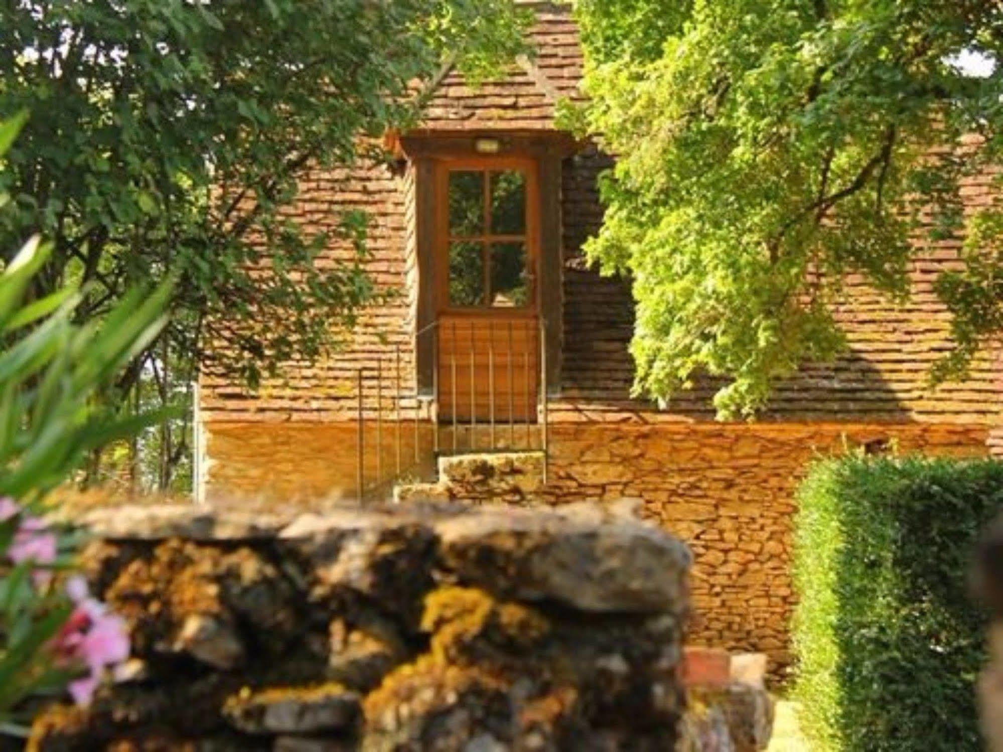 Chambre d'Hôtes La Rossillonie Beynac-et-Cazenac Exterior foto